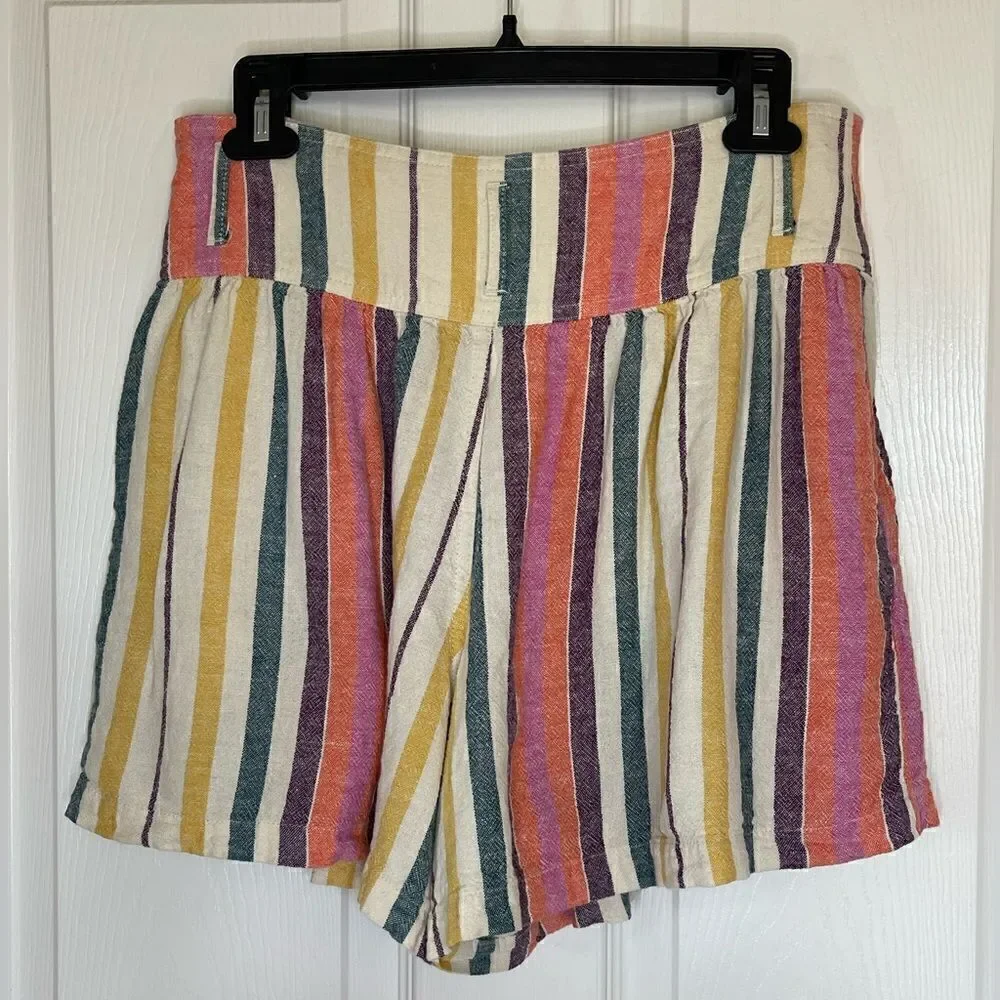 BP. Linen blend high waist striped shorts size M